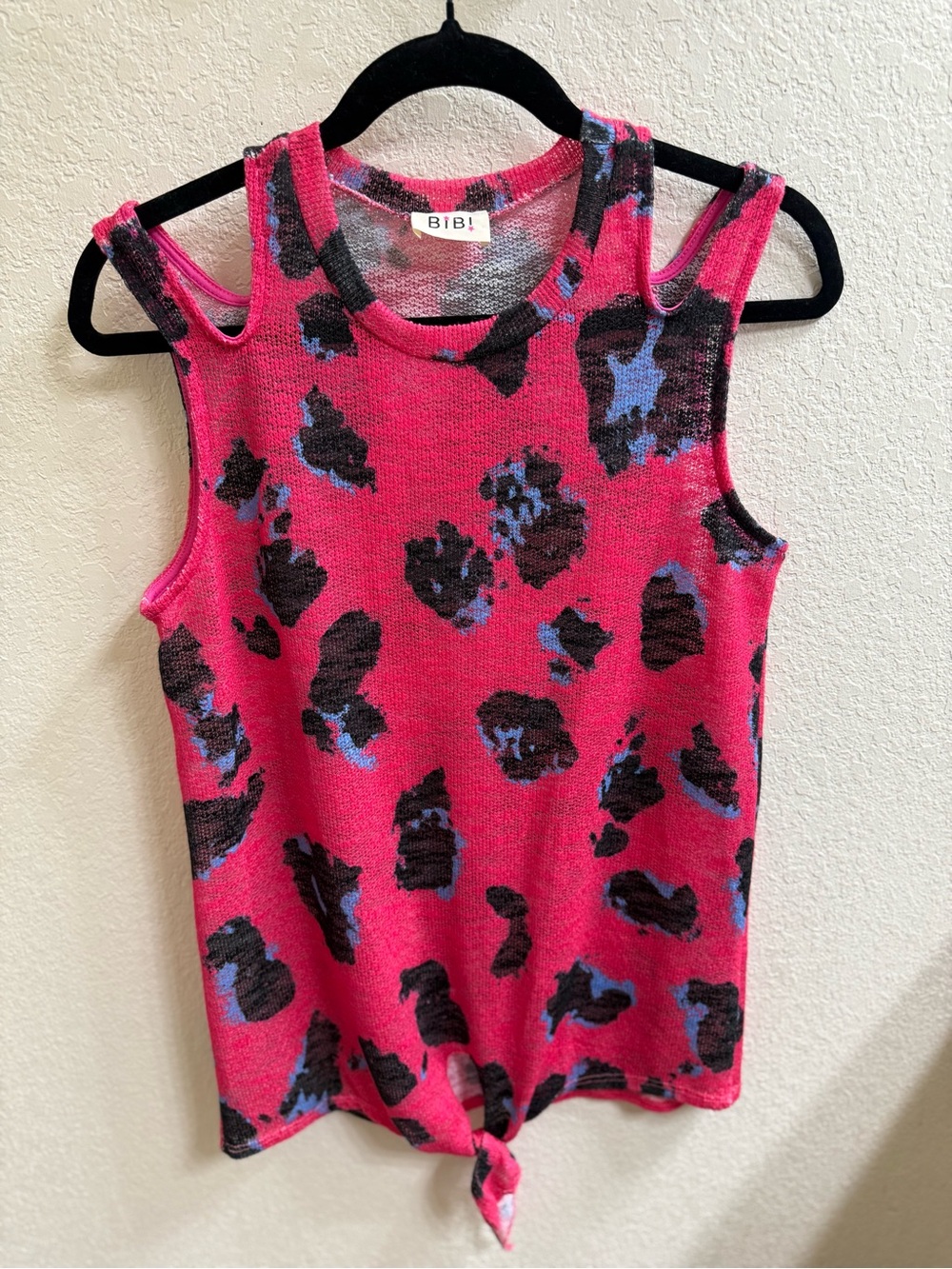 BiBi Hot Pink Leopard-Print Tie-Front Tank with Black/Blue Accents
